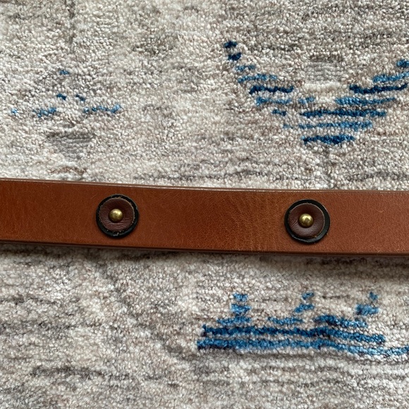 FOSSIL Women’s Size S Belt Genuine Leather Tan With Brass Buckle - Picture 5 of 7